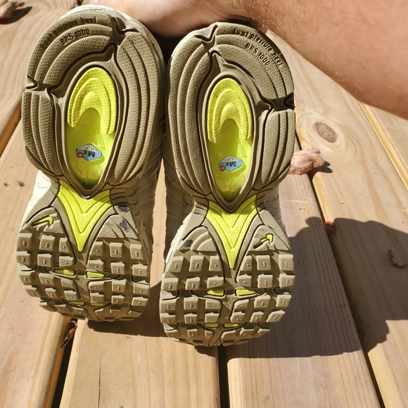 Nike Air Max Tailwind IV SP Sand Running Shoes - Picture 4 of 9